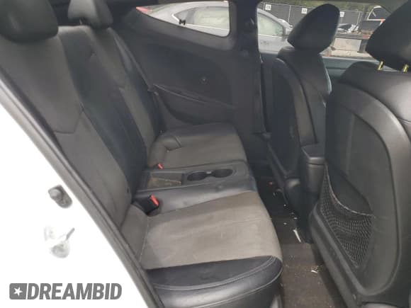 ✅ 2013 Hyundai Veloster w/Gray Int • VIN: KMHTC6AD2DU164868 • Lot: 53873024. Wystawiony na Copart z przebiegiem 103 212 mil. Bezpłatny archiwum sprzedaży aukcyjnych z USA i szczegółowy raport historii pojazdu na DreamBid. Zdjęcie 10.