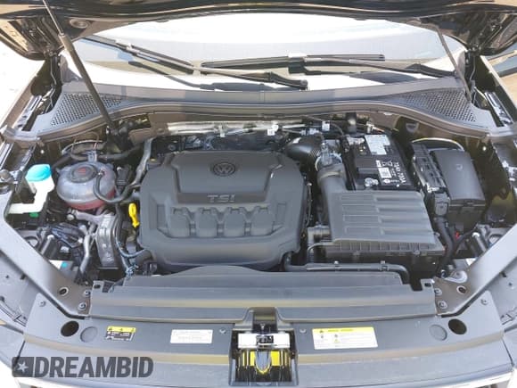 ✅ 2024 Volkswagen Tiguan SE R-Line Black • VIN: 3VV8B7AX8RM217275 • Lot: 42241098. Wystawiony na IAAI z przebiegiem 75 mil. Bezpłatny archiwum sprzedaży aukcyjnych z USA i szczegółowy raport historii pojazdu na DreamBid. Zdjęcie 10.