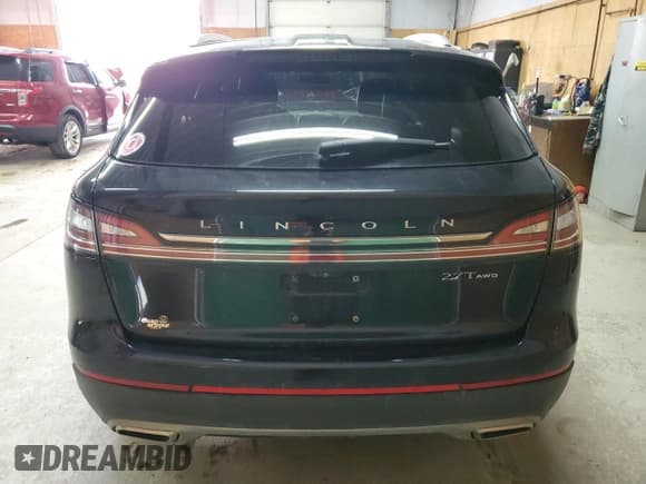 ✅ 2020 Lincoln Nautilus Reserve • VIN: 2LMPJ8KPXLBL34124 • Lot: 85875815. Wystawiony na Copart z przebiegiem 45 101 mil. Bezpłatny archiwum sprzedaży aukcyjnych z USA i szczegółowy raport historii pojazdu na DreamBid. Zdjęcie 6.