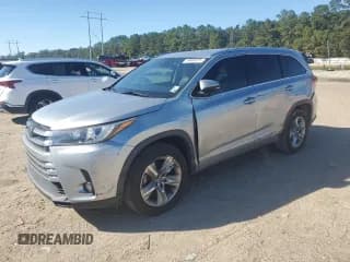 ✅ 2017 Toyota Highlander Limited Platinum • VIN: 5TDYZRFH7HS222490 • Lot: 90435875. Listed on Copart with 140,580 mi. Free auction sales archive from the USA and detailed vehicle history report at DreamBid. Image 1.