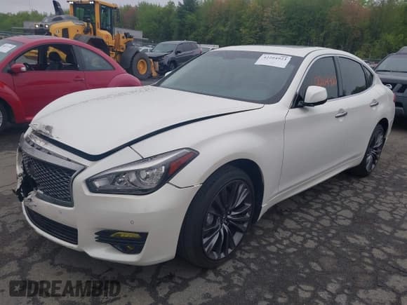 ✅ 2016 Infiniti Q70 • VIN: JN1BY1AR4GM271282 • Lot: 42204923. Wystawiony na IAAI z przebiegiem 104 244 mil. Bezpłatny archiwum sprzedaży aukcyjnych z USA i szczegółowy raport historii pojazdu na DreamBid. Zdjęcie 17.