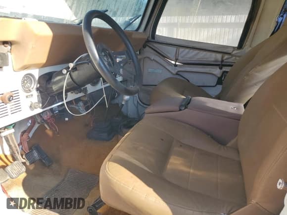 ✅ 1985 Jeep CJ • VIN: 1JCCF87E2FT063294 • Lot: 83882604. Listed on Copart with 10,428 mi. Free auction sales archive from the USA and detailed vehicle history report at DreamBid. Image 7.