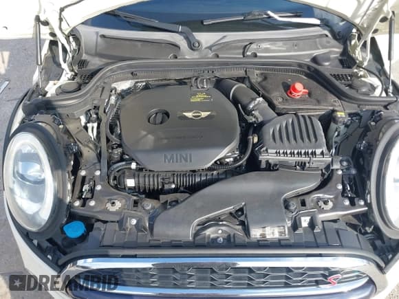 ✅ 2015 MINI Hardtop S • VIN: WMWXP7C5XF2C60168 • Lot: 43748304. Listed on IAAI with 107,157 mi. Free auction sales archive from the USA and detailed vehicle history report at DreamBid. Image 10.