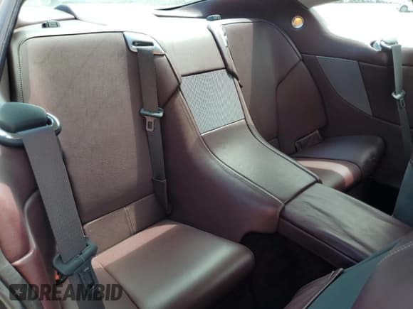 ✅ 2005 Aston Martin DB9 • VIN: SCFAD01A95GA00873 • Lot: 63428354. Wystawiony na Copart z przebiegiem Nie podano. Bezpłatny archiwum sprzedaży aukcyjnych z USA i szczegółowy raport historii pojazdu na DreamBid. Zdjęcie 10.