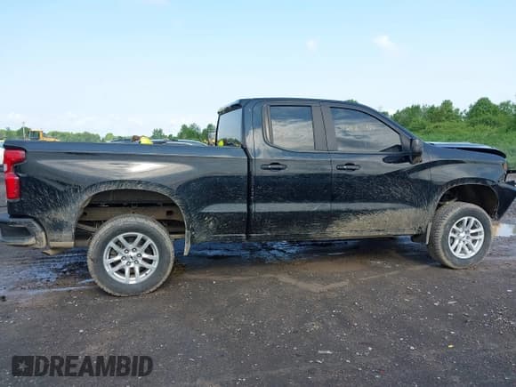 ✅ 2019 Chevrolet Silverado 1500 RST • VIN: 1GCRYEED1KZ189846 • Lot: 42464384. Wystawiony na IAAI z przebiegiem 69 841 mil. Bezpłatny archiwum sprzedaży aukcyjnych z USA i szczegółowy raport historii pojazdu na DreamBid. Zdjęcie 13.