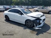 ✅ 2021 Mercedes-Benz CLA 250 • VIN: W1K5J4HB6MN186755 • Lot: 65525915. Wystawiony na Copart z przebiegiem Nie podano. Bezpłatny archiwum sprzedaży aukcyjnych z USA i szczegółowy raport historii pojazdu na DreamBid. Zdjęcie 4.