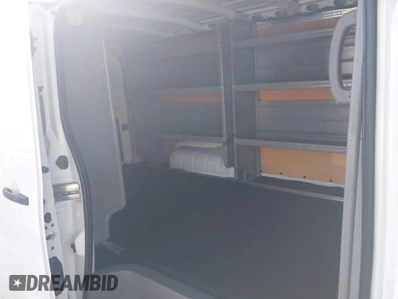 ✅ 2021 Nissan NV SV • VIN: 1N6AF0KY6MN800202 • Lot: 42819230. Wystawiony na IAAI z przebiegiem 120 514 mil. Bezpłatny archiwum sprzedaży aukcyjnych z USA i szczegółowy raport historii pojazdu na DreamBid. Zdjęcie 8.