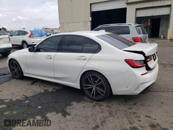 2020 BMW 3 Series M340i z VIN WBA5U7C07LFH55758, wystawiony jako Copart lot #71877665 z przebiegiem Nie podano mil oraz Szkoda całkowita • Salvage title. Historia ofert i sprzedaży dostępna na DreamBid. Obrazek 2.