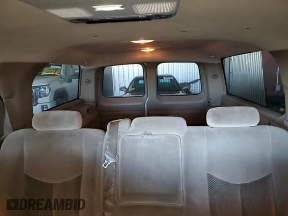 ✅ 2003 Chevrolet Suburban LT • VIN: 3GNEC16Z53G172508 • Лот: 87489454. Опубликован ранее на Copart с пробегом 199 553 миль. Бесплатный доступ к архиву аукционных продаж из США и подробный отчёт об истории автомобиля на DreamBid. Изображение 10.