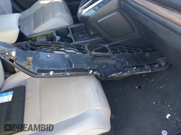 ✅ 2020 Honda CR-V EX-L • VIN: 2HKRW1H8XLH415825 • Lot: 43697303. Listed on IAAI with 128,863 mi. Free auction sales archive from the USA and detailed vehicle history report at DreamBid. Image 12.