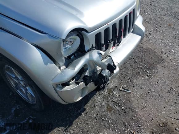 ✅ 2004 Jeep Liberty Limited • VIN: 1J4GK58K04W111222 • Lot: 42114815. Listed on IAAI with 124,546 mi. Free auction sales archive from the USA and detailed vehicle history report at DreamBid. Image 6.