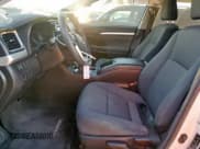 ✅ 2018 Toyota Highlander LE • VIN: 5TDZARFH4JS041817 • Lot: 90939985. Listed on Copart with 81,612 mi. Free auction sales archive from the USA and detailed vehicle history report at DreamBid. Image 7.