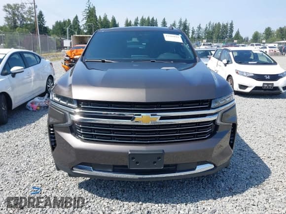 ✅ 2021 Chevrolet Suburban LT • VIN: 1GNSKCKD0MR254109 • Lot: 42569011. Wystawiony na IAAI z przebiegiem 82 465 mil. Bezpłatny archiwum sprzedaży aukcyjnych z USA i szczegółowy raport historii pojazdu na DreamBid. Zdjęcie 13.