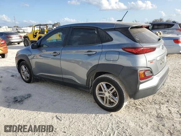 ✅ 2019 Hyundai Kona SE • VIN: KM8K12AA3KU235301 • Лот: 76744274. Опубликован ранее на Copart с пробегом 87 143 миль. Бесплатный доступ к архиву аукционных продаж из США и подробный отчёт об истории автомобиля на DreamBid. Изображение 2.