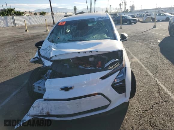 ✅ 2023 Chevrolet Bolt EV 1LT • VIN: 1G1FW6S08P4198055 • Lot: 77612234. Wystawiony na Copart z przebiegiem 23 053 mil. Bezpłatny archiwum sprzedaży aukcyjnych z USA i szczegółowy raport historii pojazdu na DreamBid. Zdjęcie 5.