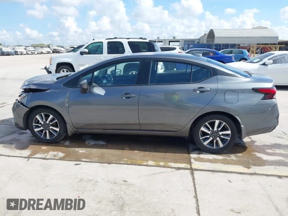 ✅ 2024 Nissan Versa SV • VIN: 3N1CN8EVXRL831946 • Лот: 43394629. Опубликован ранее на IAAI с пробегом 81 282 миль. Бесплатный доступ к архиву аукционных продаж из США и подробный отчёт об истории автомобиля на DreamBid. Изображение 14.