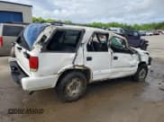 ✅ 2004 Chevrolet Blazer LS • VIN: 1GNDT13X24K117667 • Lot: 56937965. Wystawiony na Copart z przebiegiem 149 959 mil. Bezpłatny archiwum sprzedaży aukcyjnych z USA i szczegółowy raport historii pojazdu na DreamBid. Zdjęcie 3.