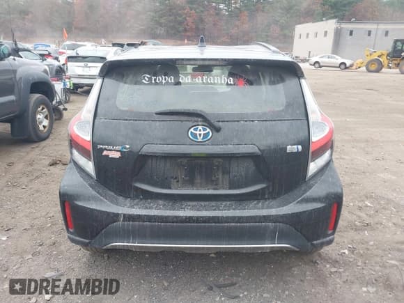 ✅ 2018 Toyota Prius One • VIN: JTDKDTB37J1606137 • Lot: 40709527. Listed on IAAI with 92,356 mi. Free auction sales archive from the USA and detailed vehicle history report at DreamBid. Image 17.