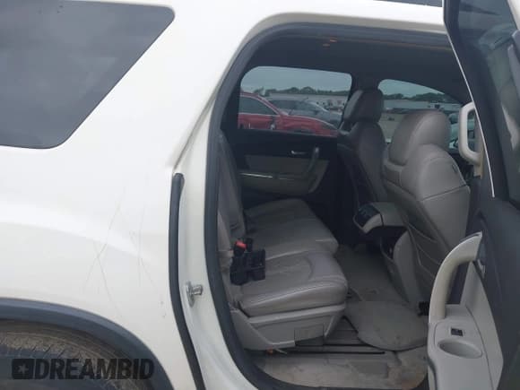 ✅ 2008 GMC Acadia SLE1 • VIN: 1GKER13718J133757 • Lot: 42642055. Wystawiony na IAAI z przebiegiem 154 387 mil. Bezpłatny archiwum sprzedaży aukcyjnych z USA i szczegółowy raport historii pojazdu na DreamBid. Zdjęcie 8.