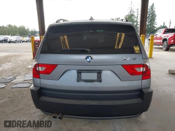 ✅ 2004 BMW X3 3.0i • VIN: WBXPA93484WC32384 • Лот: 43220336. Опубликован ранее на IAAI с пробегом 180 083 миль. Бесплатный доступ к архиву аукционных продаж из США и подробный отчёт об истории автомобиля на DreamBid. Изображение 17.