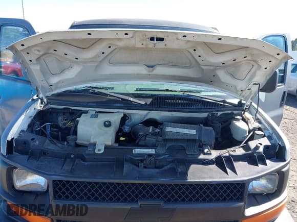 ✅ 2005 Chevrolet Express Cargo • VIN: 1GCGG25V151268275 • Лот: 43158798. Опубликован ранее на IAAI с пробегом 216 031 миль. Бесплатный доступ к архиву аукционных продаж из США и подробный отчёт об истории автомобиля на DreamBid. Изображение 10.