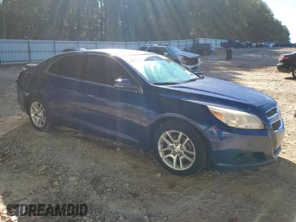 ✅ 2013 Chevrolet Malibu LT • VIN: 1G11C5SA2DU149323 • Lot: 82402225. Wystawiony na Copart z przebiegiem 258 783 mil. Bezpłatny archiwum sprzedaży aukcyjnych z USA i szczegółowy raport historii pojazdu na DreamBid. Zdjęcie 4.