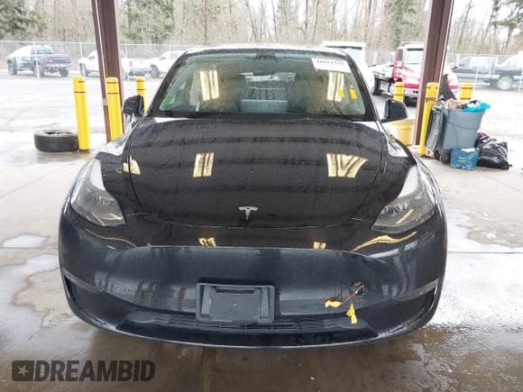 ✅ 2023 Tesla Model Y Long Range • VIN: 7SAYGAEE7PF739924 • Lot: 41612323. Wystawiony na IAAI z przebiegiem 75 226 mil. Bezpłatny archiwum sprzedaży aukcyjnych z USA i szczegółowy raport historii pojazdu na DreamBid. Zdjęcie 11.