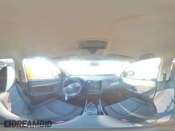 ✅ 2018 Mitsubishi Outlander ES • VIN: JA4AD2A32JZ002904 • Lot: 81310015. Wystawiony na Copart z przebiegiem 185 077 mil. Bezpłatny archiwum sprzedaży aukcyjnych z USA i szczegółowy raport historii pojazdu na DreamBid. Zdjęcie 15.