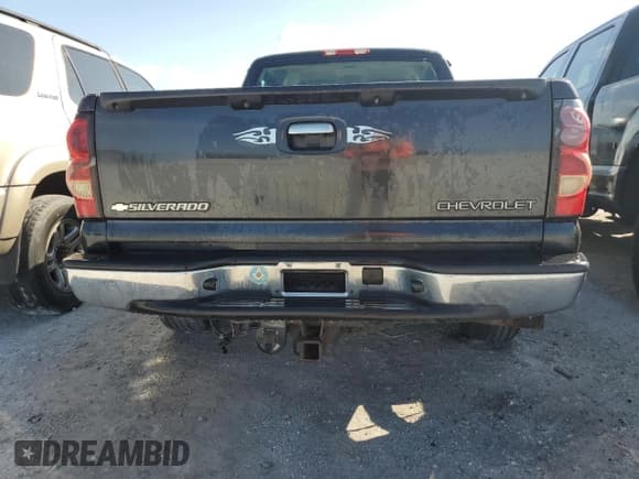 ✅ 2005 Chevrolet Silverado 1500 LS • VIN: 1GCEC19Z55Z151990 • Лот: 77281334. Опубликован ранее на Copart с пробегом Не указан. Бесплатный доступ к архиву аукционных продаж из США и подробный отчёт об истории автомобиля на DreamBid. Изображение 6.