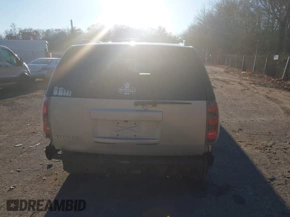 ✅ 2011 GMC Yukon Denali • VIN: 1GKS2EEF4BR102689 • Lot: 43733886. Listed on IAAI with 206,458 mi. Free auction sales archive from the USA and detailed vehicle history report at DreamBid. Image 16.