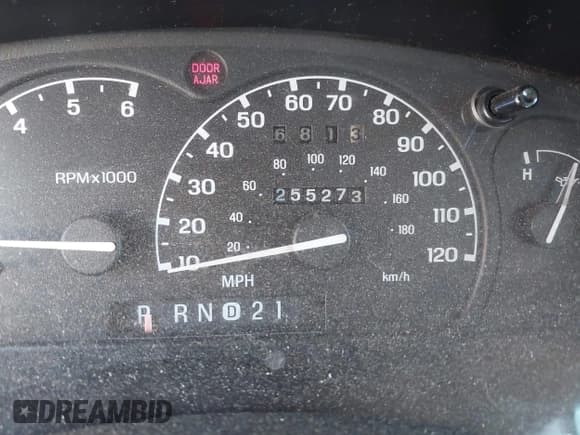 ✅ 1999 Ford Explorer XLT • VIN: 1FMZU34E2XZB27806 • Lot: 43388653. Wystawiony na IAAI z przebiegiem 255 273 mil. Bezpłatny archiwum sprzedaży aukcyjnych z USA i szczegółowy raport historii pojazdu na DreamBid. Zdjęcie 7.