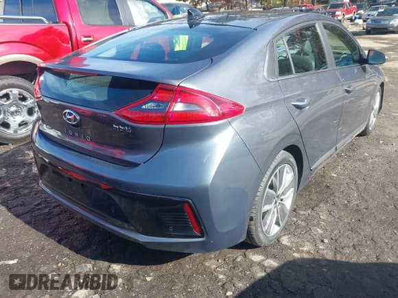 ✅ 2018 Hyundai Ioniq Limited • VIN: KMHC05LC0JU083970 • Lot: 40954180. Wystawiony na IAAI z przebiegiem 110 408 mil. Bezpłatny archiwum sprzedaży aukcyjnych z USA i szczegółowy raport historii pojazdu na DreamBid. Zdjęcie 4.
