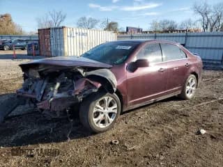 ✅ 2012 Ford Fusion SE • VIN: 3FAHP0HA4CR373869 • Lot: 82434355. Wystawiony na Copart z przebiegiem 140 443 mil. Bezpłatny archiwum sprzedaży aukcyjnych z USA i szczegółowy raport historii pojazdu na DreamBid. Zdjęcie 1.