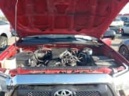 ✅ 2013 Toyota Tacoma • VIN: 5TFUX4EN8DX017988 • Lot: 43373566. Wystawiony na IAAI z przebiegiem 42 379 mil. Bezpłatny archiwum sprzedaży aukcyjnych z USA i szczegółowy raport historii pojazdu na DreamBid. Zdjęcie 10.