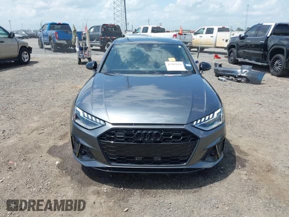 ✅ 2023 Audi A4 S line Premium Plus • VIN: WAUEAAF46PA015784 • Лот: 42505614. Опубликован ранее на IAAI с пробегом 21 554 миль. Бесплатный доступ к архиву аукционных продаж из США и подробный отчёт об истории автомобиля на DreamBid. Изображение 13.