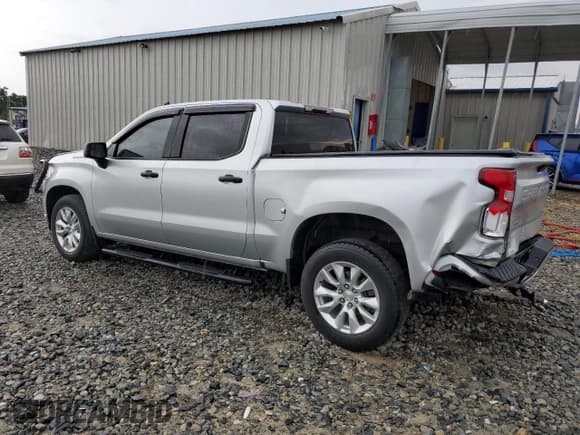 ✅ 2020 Chevrolet Silverado 1500 Custom • VIN: 1GCPWBEF1LZ249428 • Lot: 60646034. Wystawiony na Copart z przebiegiem 19 450 mil. Bezpłatny archiwum sprzedaży aukcyjnych z USA i szczegółowy raport historii pojazdu na DreamBid. Zdjęcie 2.