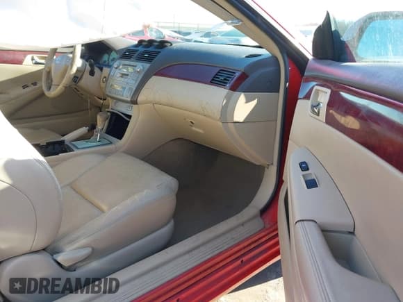 ✅ 2004 Toyota Solara SE • VIN: 4T1CA30P84U012030 • Lot: 41850172. Listed on IAAI with 147,448 mi. Free auction sales archive from the USA and detailed vehicle history report at DreamBid. Image 5.