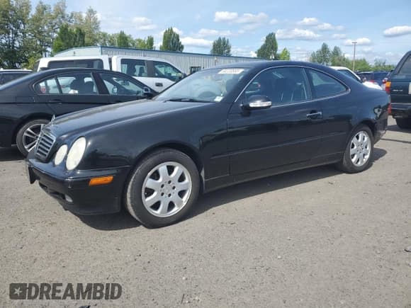✅ 2002 Mercedes-Benz CLK 320/430 • VIN: WDBLJ65G82T128280 • Lot: 58220555. Listed on Copart with 135,923 mi. Free auction sales archive from the USA and detailed vehicle history report at DreamBid. Image 1.