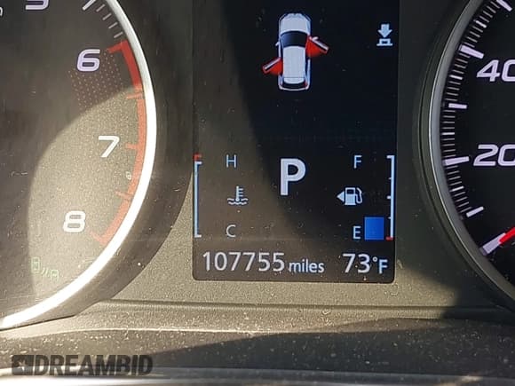 ✅ 2018 Mitsubishi Eclipse Cross SE • VIN: JA4AT5AA8JZ069574 • Lot: 43278699. Wystawiony na IAAI z przebiegiem 107 755 mil. Bezpłatny archiwum sprzedaży aukcyjnych z USA i szczegółowy raport historii pojazdu na DreamBid. Zdjęcie 15.