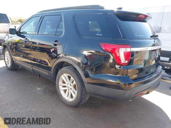 ✅ 2017 Ford Explorer • VIN: 1FM5K7B86HGC31351 • Lot: 43379501. Wystawiony na IAAI z przebiegiem 122 291 mil. Bezpłatny archiwum sprzedaży aukcyjnych z USA i szczegółowy raport historii pojazdu na DreamBid. Zdjęcie 3.
