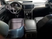 ✅ 2020 Volkswagen Atlas SE • VIN: 1V21E2CA8LC216749 • Lot: 81615115. Wystawiony na Copart z przebiegiem 94 529 mil. Bezpłatny archiwum sprzedaży aukcyjnych z USA i szczegółowy raport historii pojazdu na DreamBid. Zdjęcie 8.