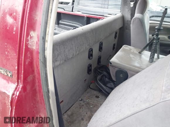 ✅ 1996 Dodge 1500 • VIN: 1B7HF16Y5TS680510 • Лот: 43273427. Опубликован ранее на IAAI с пробегом 207 862 миль. Бесплатный доступ к архиву аукционных продаж из США и подробный отчёт об истории автомобиля на DreamBid. Изображение 8.