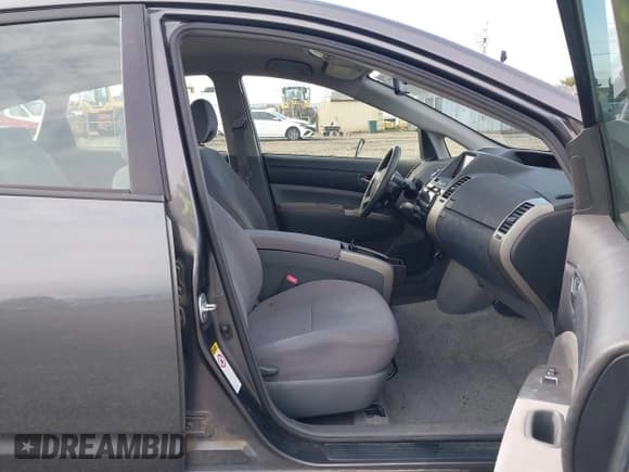 ✅ 2007 Toyota Prius • VIN: JTDKB20UX73250145 • Lot: 43548973. Listed on IAAI with 174,874 mi. Free auction sales archive from the USA and detailed vehicle history report at DreamBid. Image 5.