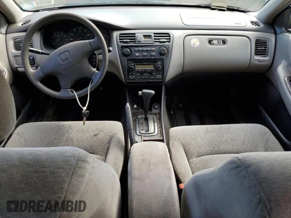 ✅ 2002 Honda Accord SE • VIN: 1HGCG56722A157974 • Lot: 71548755. Listed on Copart with 261,809 mi. Free auction sales archive from the USA and detailed vehicle history report at DreamBid. Image 8.