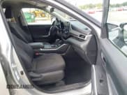 ✅ 2020 Toyota Highlander LE • VIN: 5TDBZRBH8LS511947 • Lot: 43113104. Listed on IAAI with 64,294 mi. Free auction sales archive from the USA and detailed vehicle history report at DreamBid. Image 5.