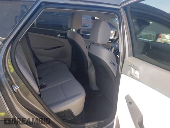 ✅ 2020 Hyundai Tucson SE • VIN: KM8J23A44LU084446 • Лот: 43525126. Опубликован ранее на IAAI с пробегом 65 053 миль. Бесплатный доступ к архиву аукционных продаж из США и подробный отчёт об истории автомобиля на DreamBid. Изображение 8.