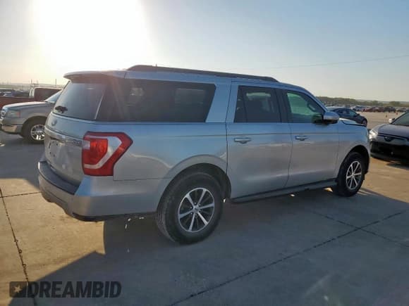 ✅ 2019 Ford Expedition Max XLT • VIN: 1FMJK1HTXKEA19479 • Lot: 85297295. Listed on Copart with 197,954 mi. Free auction sales archive from the USA and detailed vehicle history report at DreamBid. Image 3.