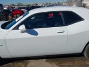 ✅ 2021 Dodge Challenger R/T • VIN: 2C3CDZBT0MH651440 • Lot: 43581247. Wystawiony na IAAI z przebiegiem 18 078 mil. Bezpłatny archiwum sprzedaży aukcyjnych z USA i szczegółowy raport historii pojazdu na DreamBid. Zdjęcie 15.