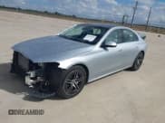 ✅ 2025 Mercedes-Benz E 350 • VIN: W1KLF4GB7SA156551 • Лот: 43628921. Опубликован ранее на IAAI с пробегом 3 902 миль. Бесплатный доступ к архиву аукционных продаж из США и подробный отчёт об истории автомобиля на DreamBid. Изображение 18.