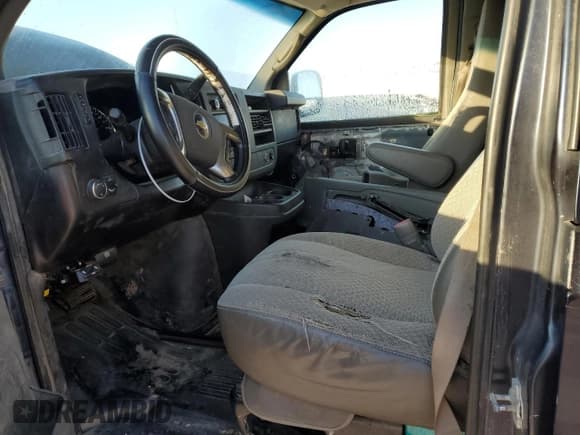 ✅ 2011 Chevrolet Express Cargo • VIN: 1GCZGTCGXB1149008 • Lot: 41650985. Wystawiony na Copart z przebiegiem 236 470 mil. Bezpłatny archiwum sprzedaży aukcyjnych z USA i szczegółowy raport historii pojazdu na DreamBid. Zdjęcie 7.